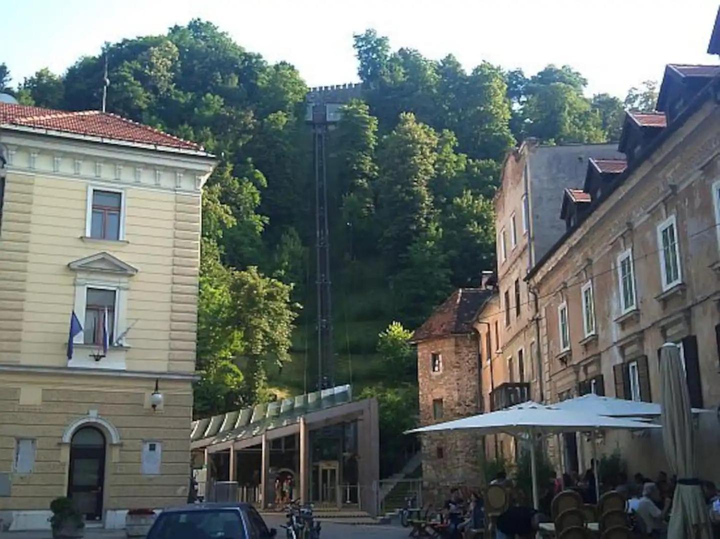 Under The Castle Apartments Ljubljana Exterior photo